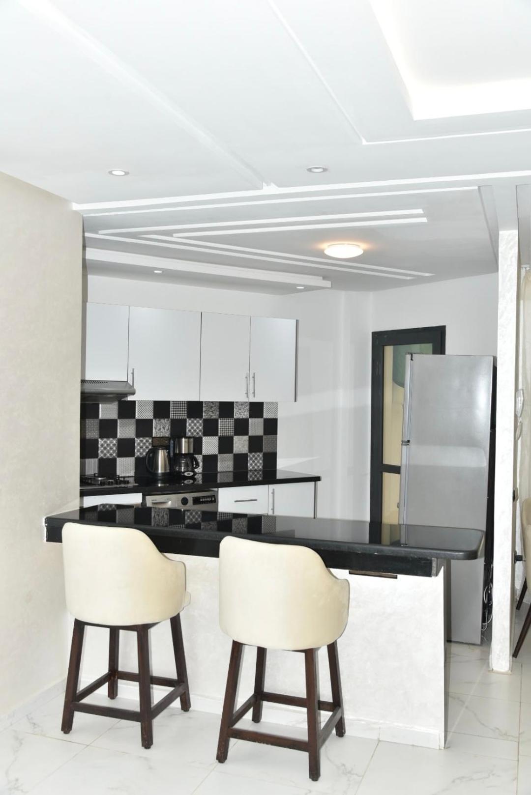 Bright 3-Br In Heart Of Kenitra-Perfect Summer Stay With Parking! 외부 사진